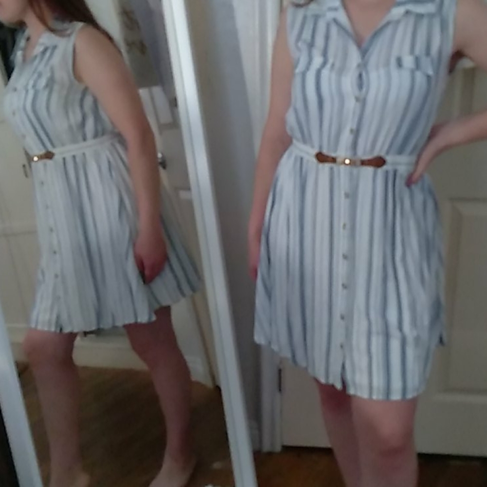 New cute dress stripes buttons size medium/L